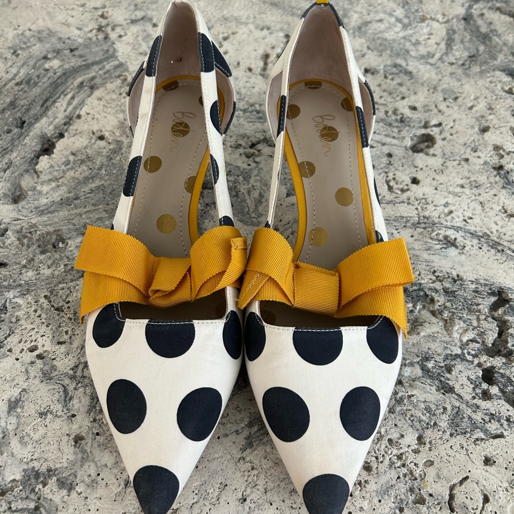 Boden size 40 polka dot shoes!!!